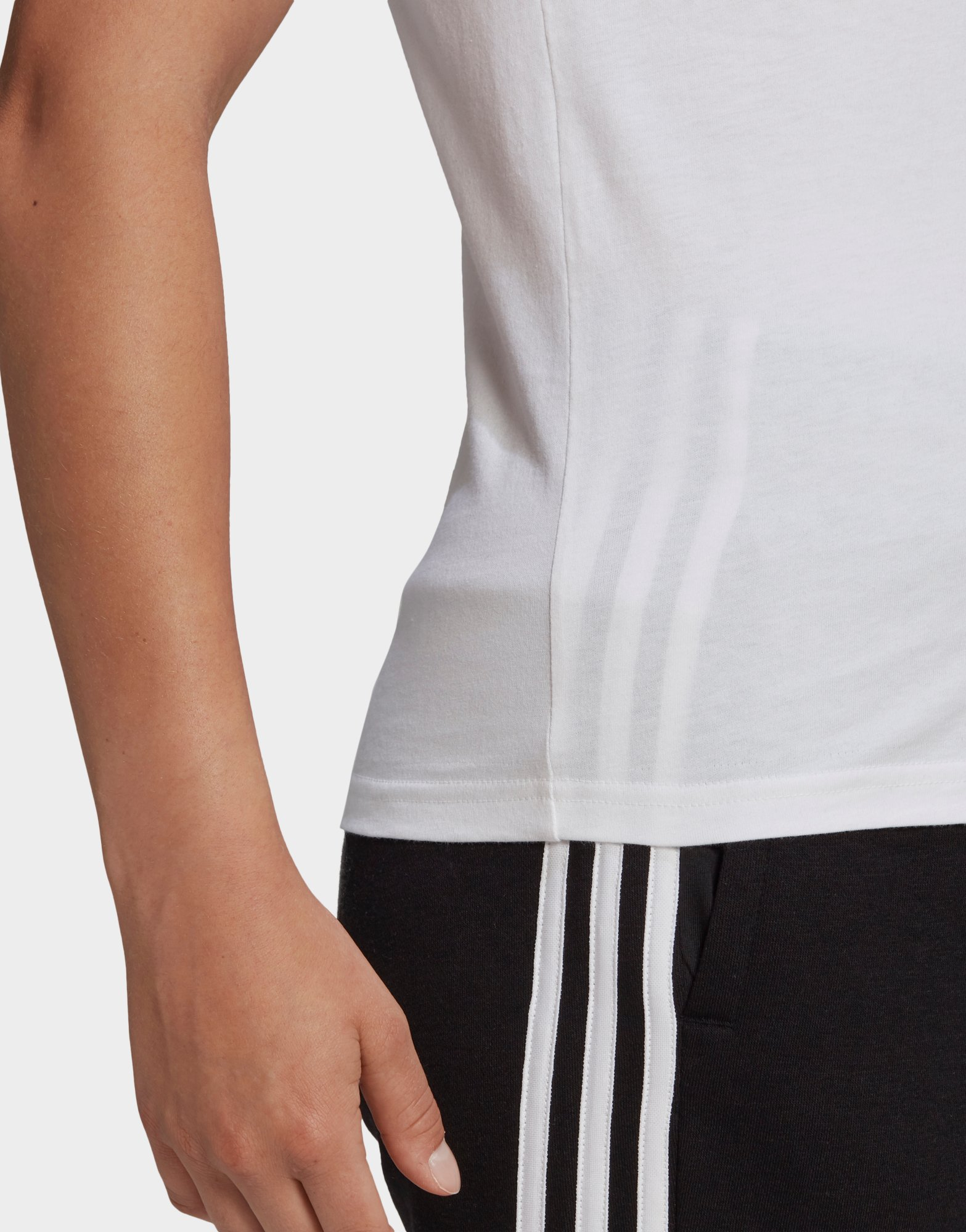 adidas T-shirt Essentials Slim 3-Stripes