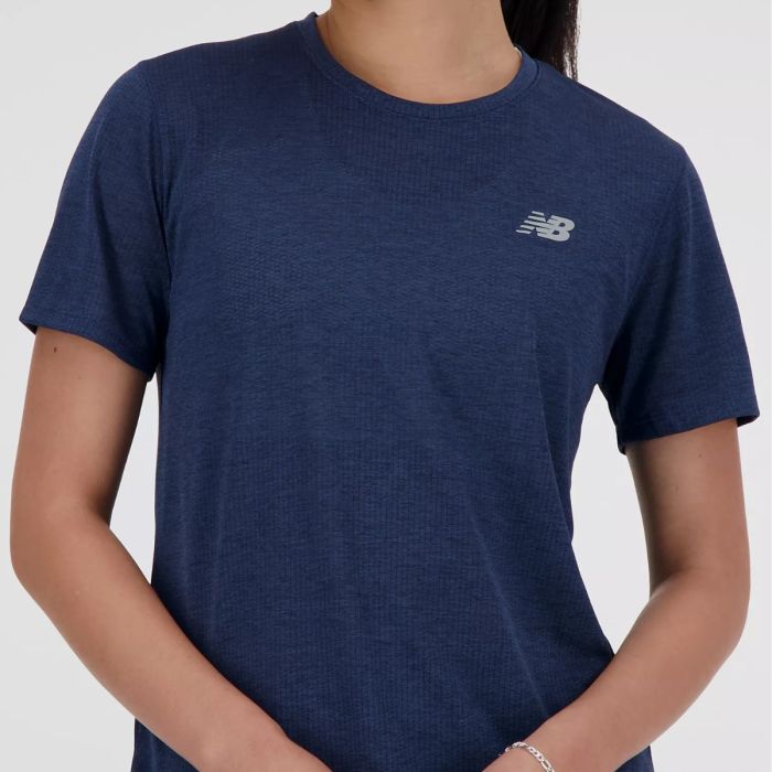 New Balance Dame T-shirts Athletics Short Sleeve Blå