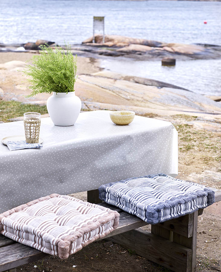 Liten prikk voksduk beige