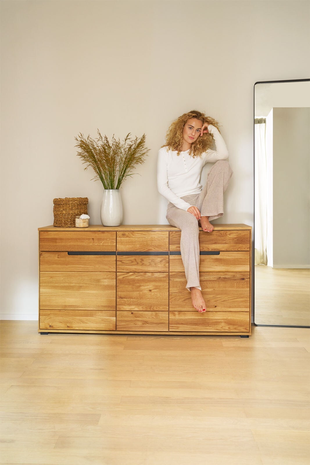 Sideboard Lola 163 x 84 cm Eiche teilmassiv furniert