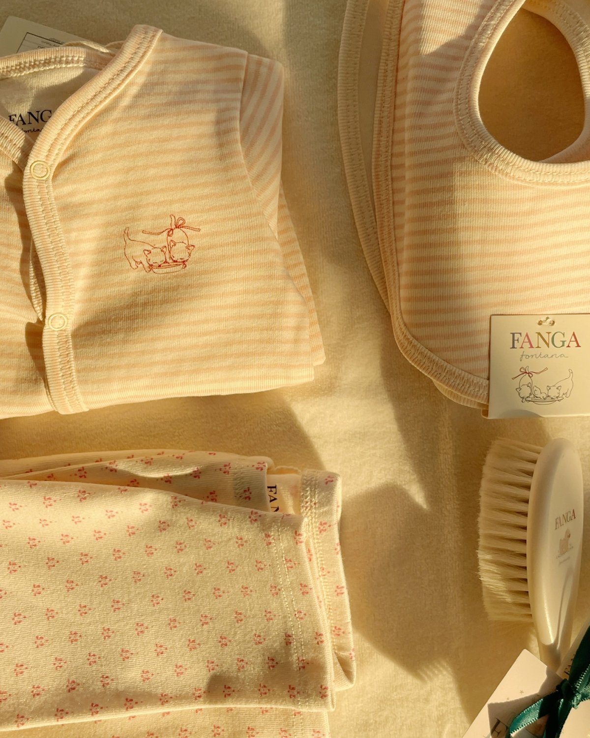 Heldress / Babypysj – 100% Øko Bomull | Fio Onesie