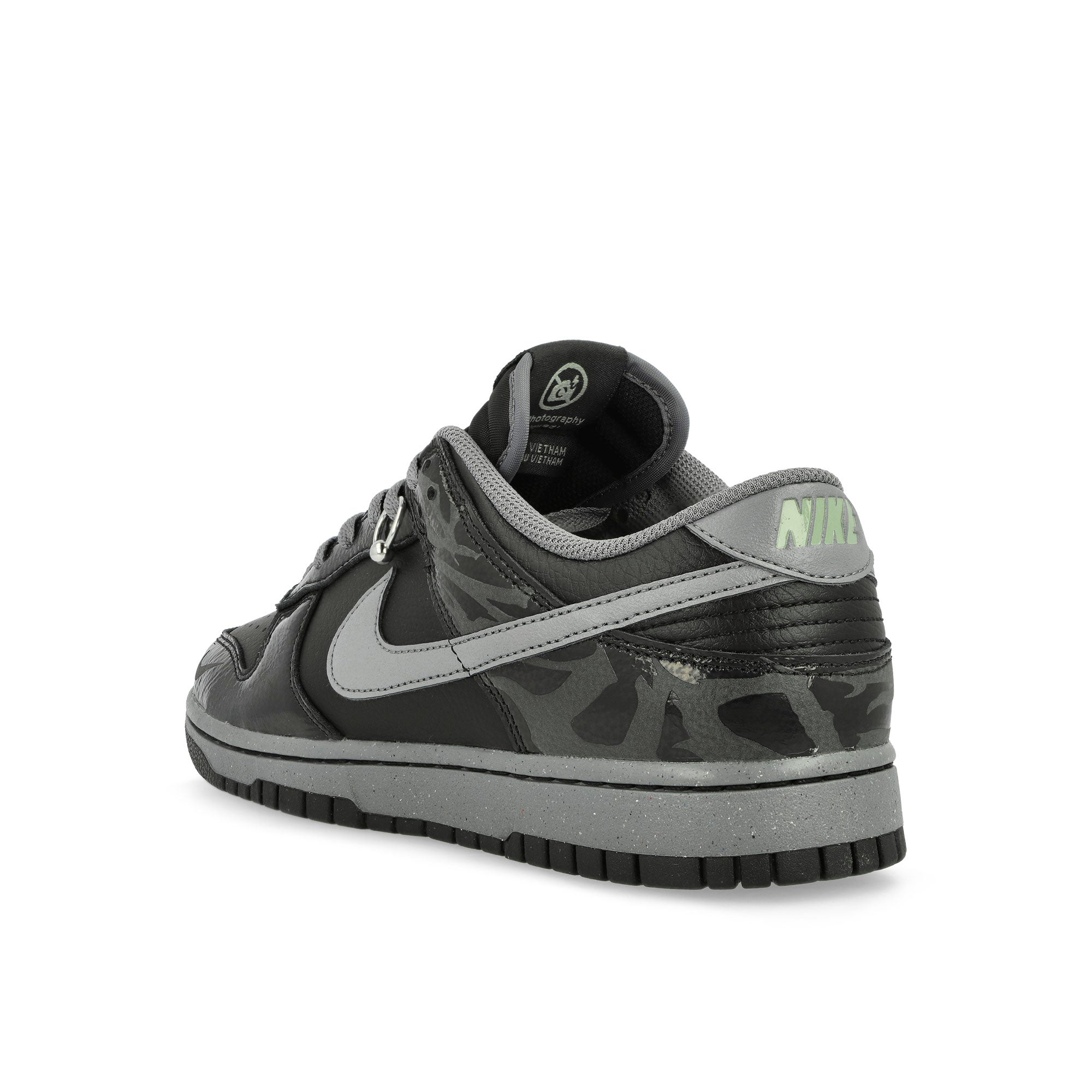 Nike<br>Dunk Low Retro QS
