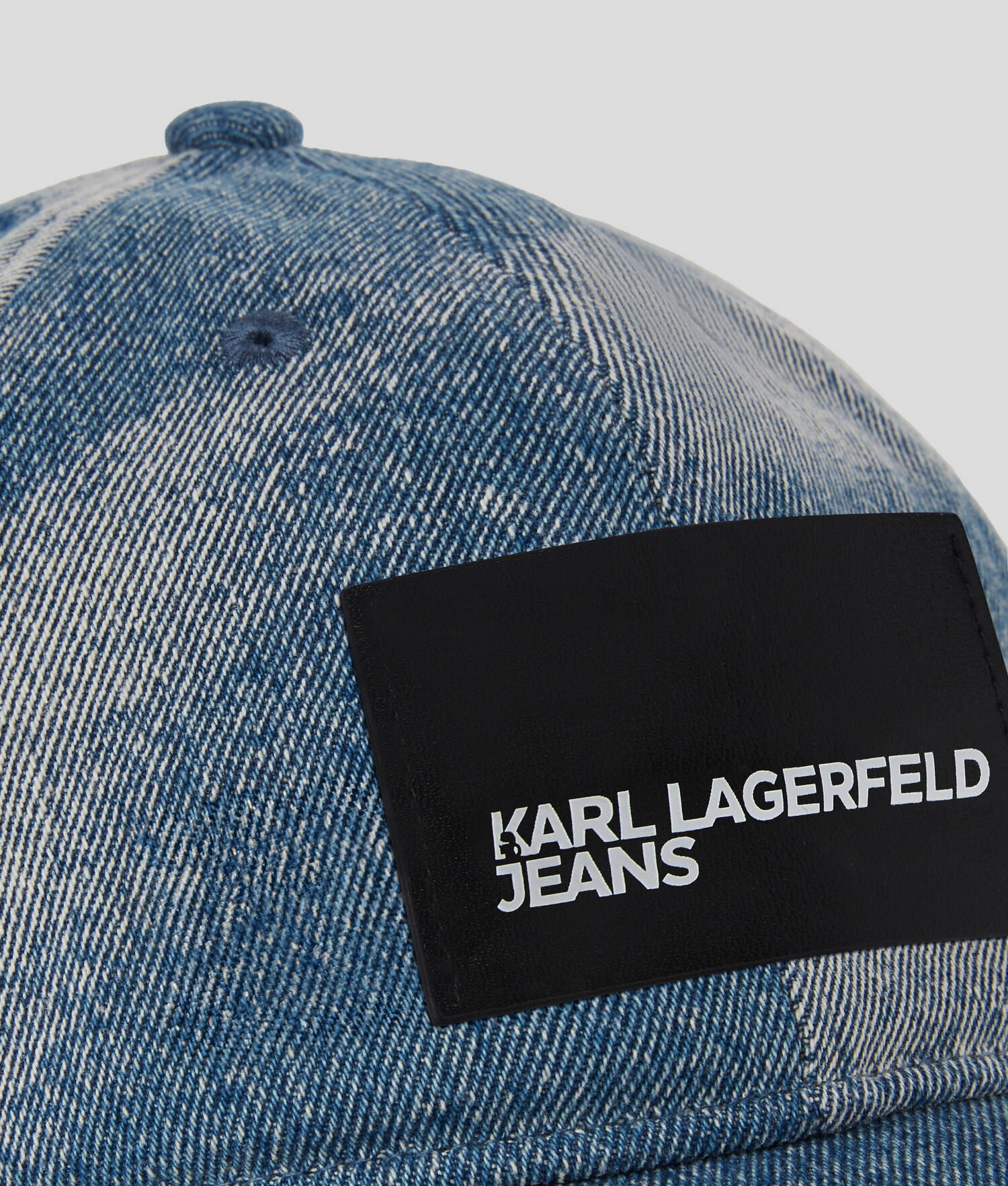 CASQUETTE EN DENIM DÉLAVÉ - Denim blanchi