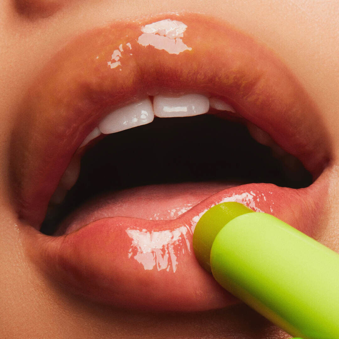 MAC MAC MAQUILHAGEM Squirt Plumping Gloss Stick