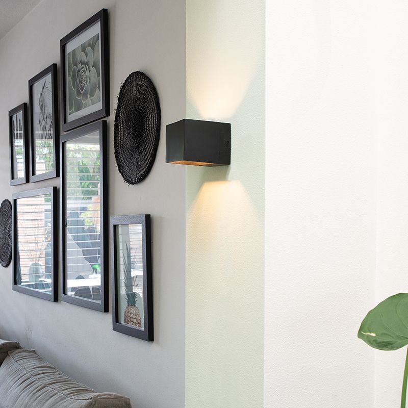 Moderne wandlamp zwart met lichteffect - Transfer