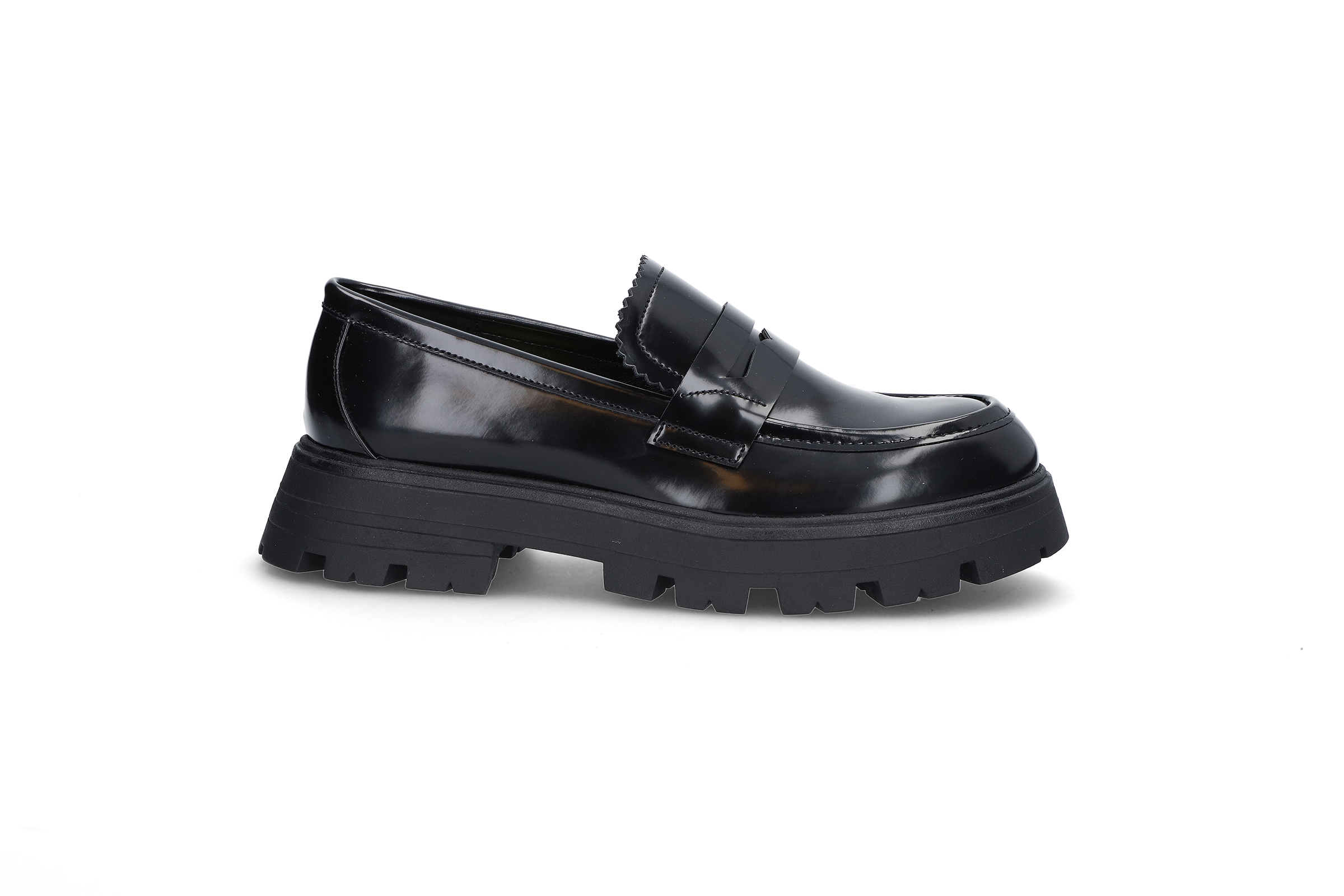 Chunky loafers