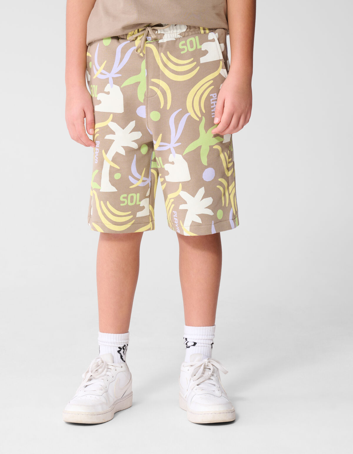 Beach Print Short Taupe