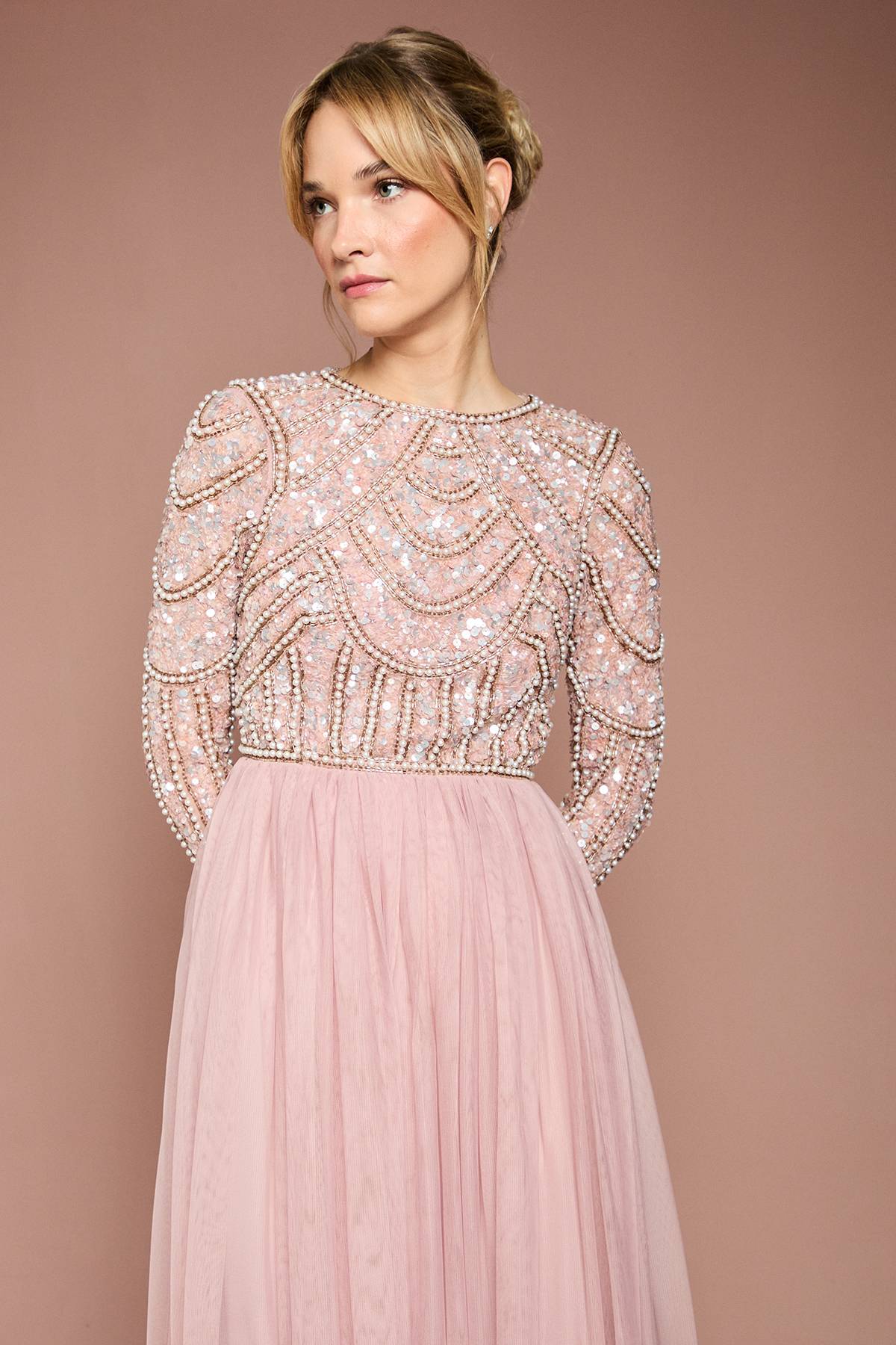 Coast Robe de Demoiselle d'Honneur Maxi Coast Honoured à Manches Longues avec Corsage à Paillettes et Jupe en Tulle