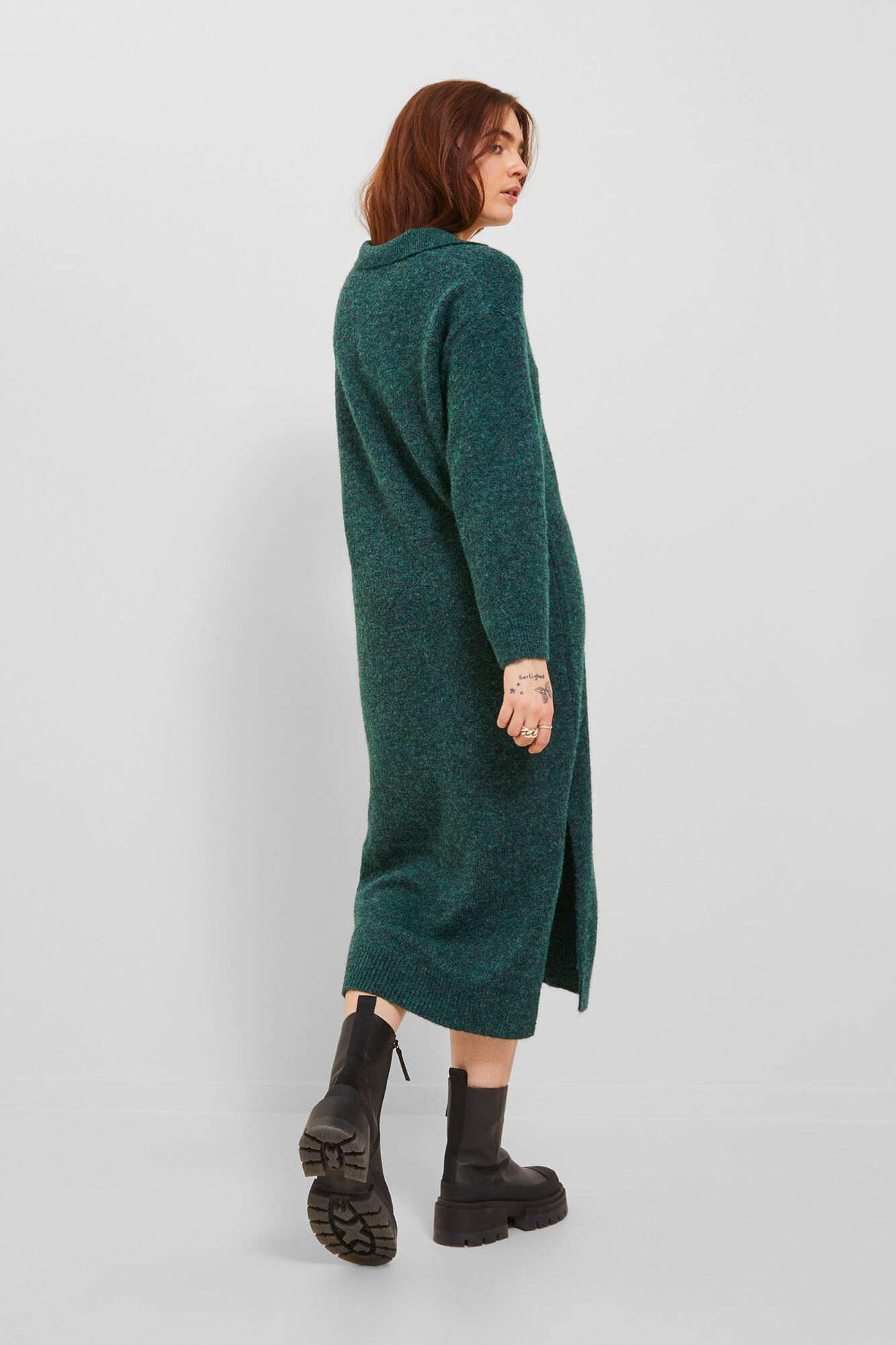 Vestido longo de malha com gola polo