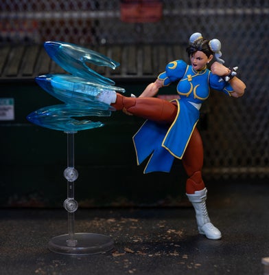 Jada Toys Street Fighter II Chun-Li 6