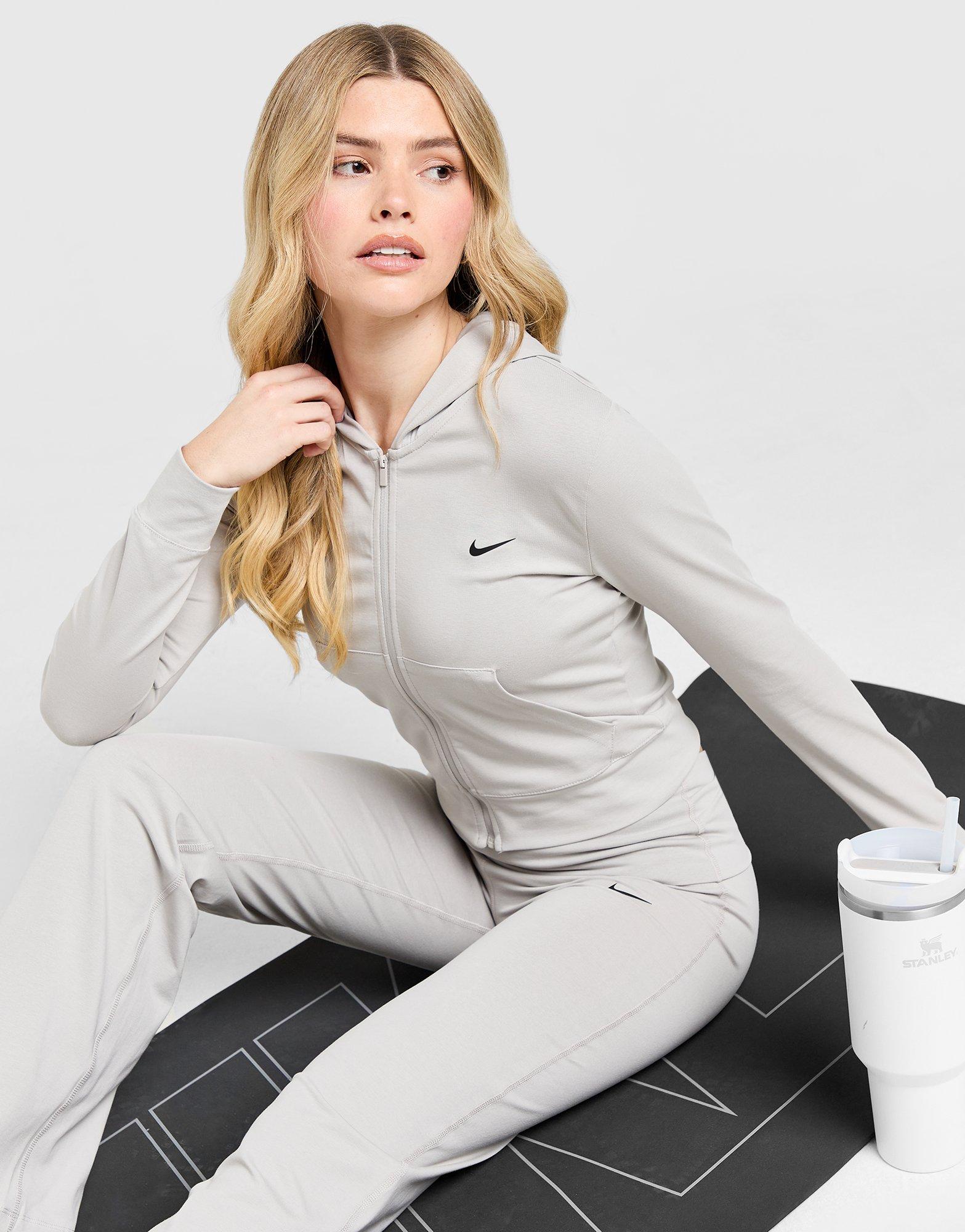 Nike Sweat à Capuche Essential Femme