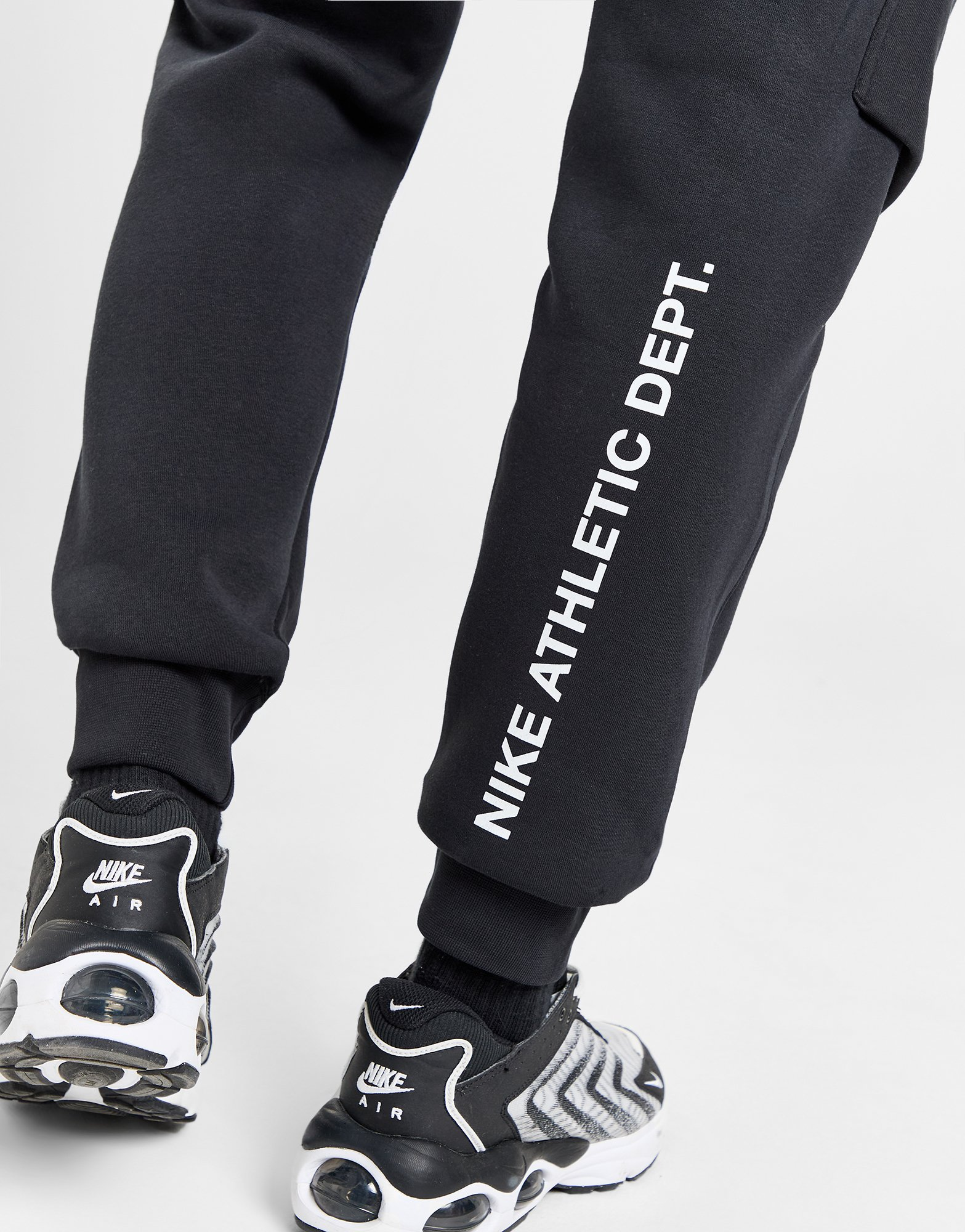 Nike Athletic Fleece Cargo Joggers