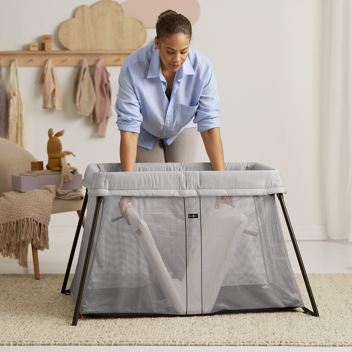 BABYBJORN<br>Conjunto de berço de viagem leve com lençol de elástico