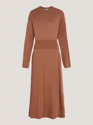 Vestido midi folgado com cintura marcada em jérsei