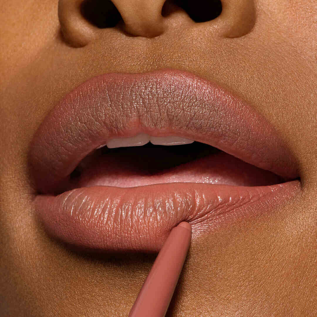MAC LIPGLAZER Glossy Liner