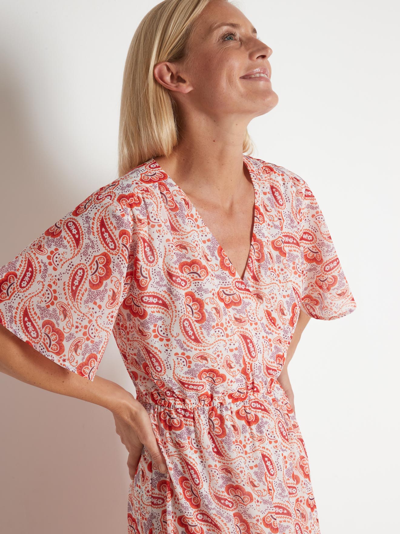 Robe à volants effet cache-coeur
