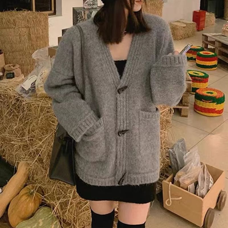 Beaustreet - V-hals effen cardigan met tuimelschakelaar