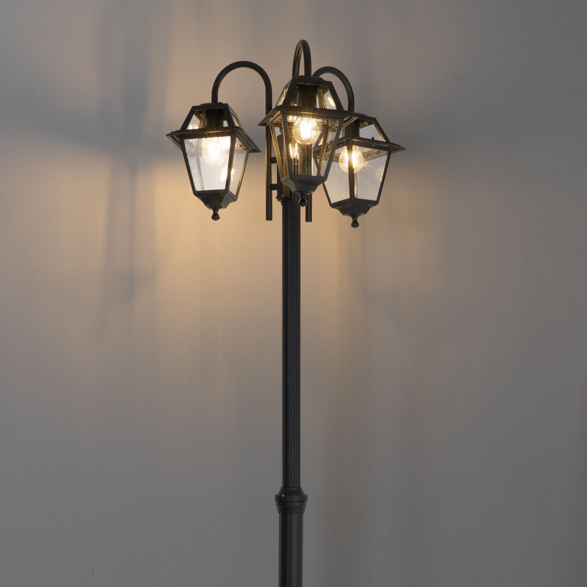 Klassieke buiten lantaarn zwart 235 cm 3-lichts IP44 - Berta