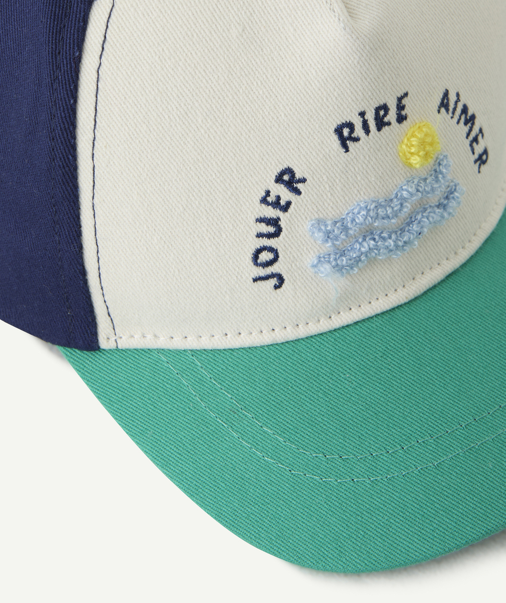 casquette bébé garçon colorée avec motif en relief