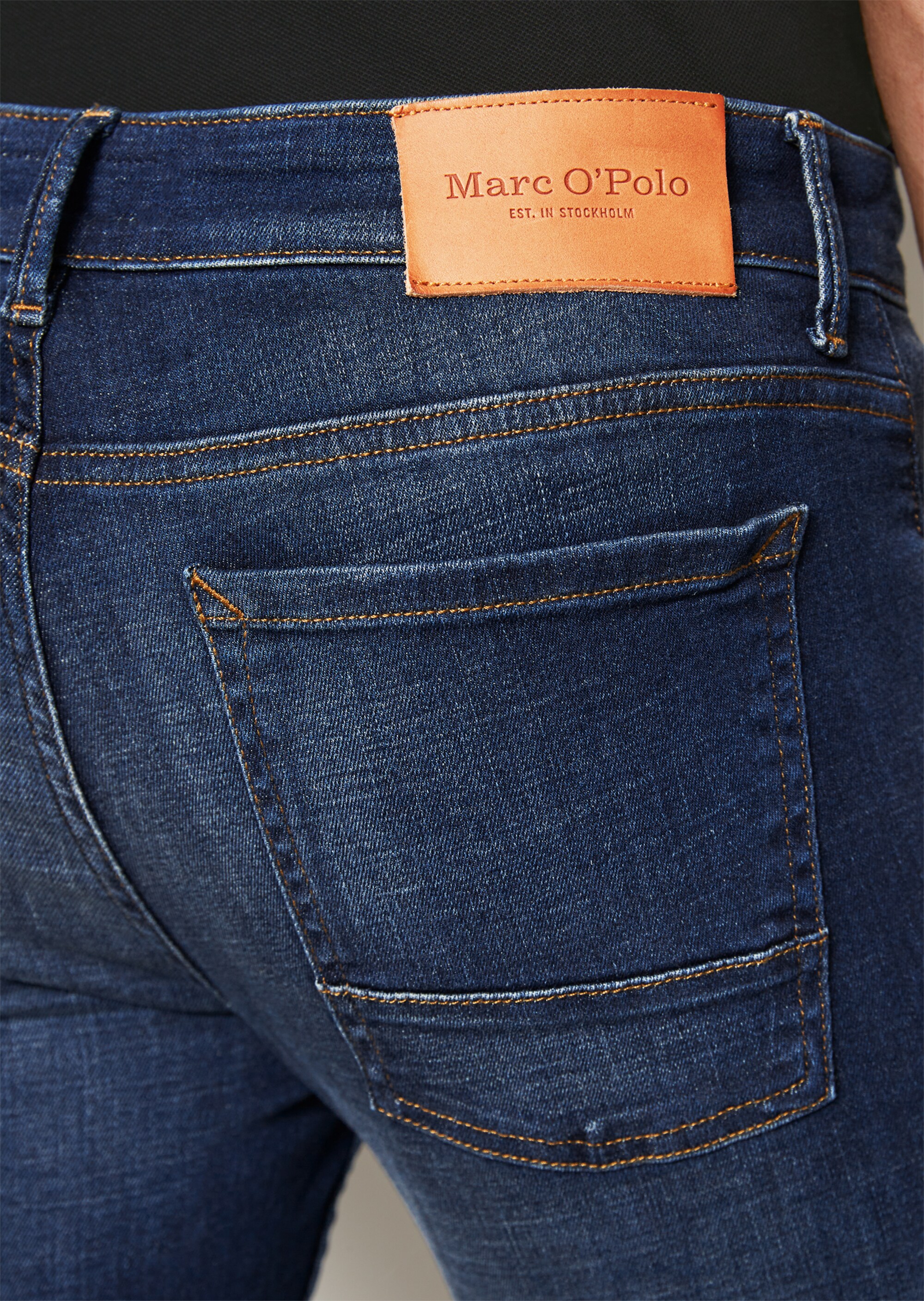 Jeans Modell SJÖBO shaped aus stretchiger Bio-Baumwolle