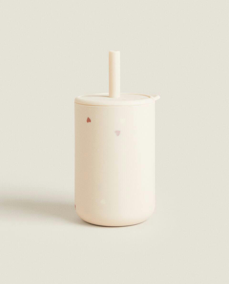 COPO DE SILICONE EM FORMATO DE CORAÇÃO COM CANUDO