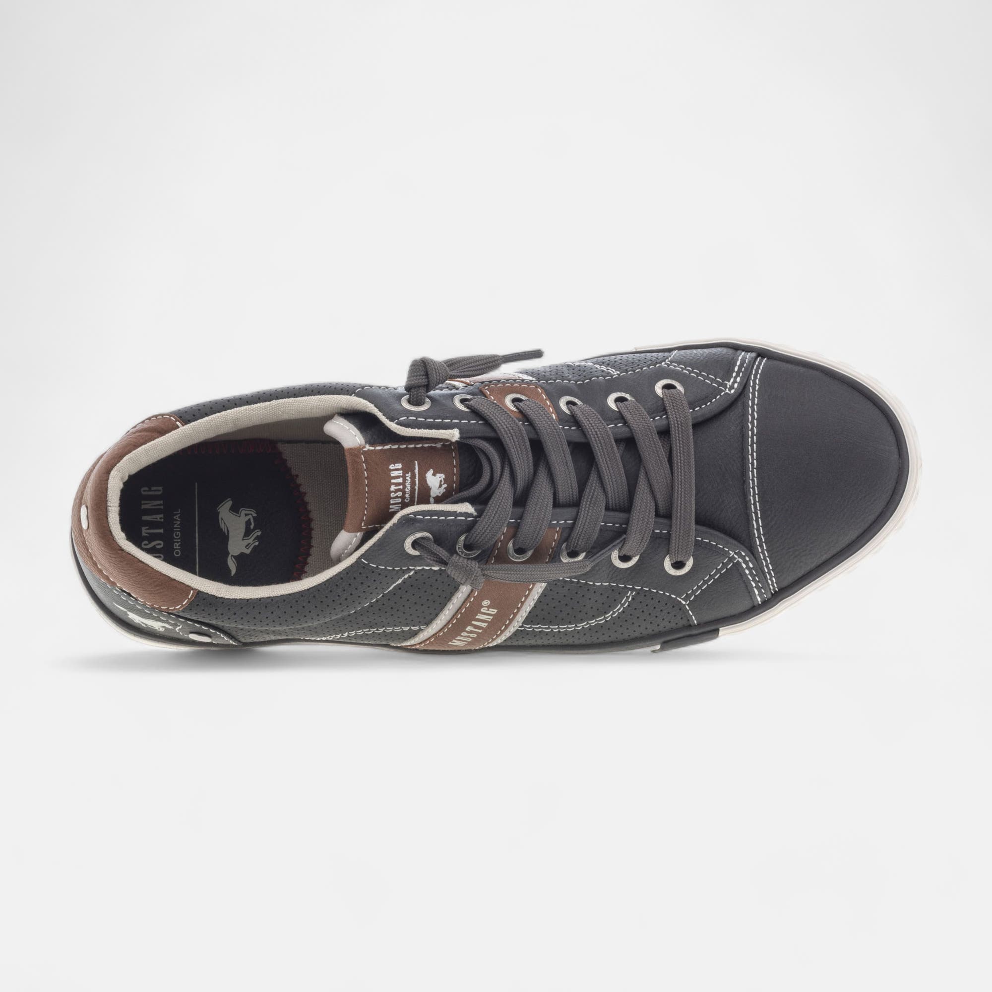 Baskets basses Homme noir