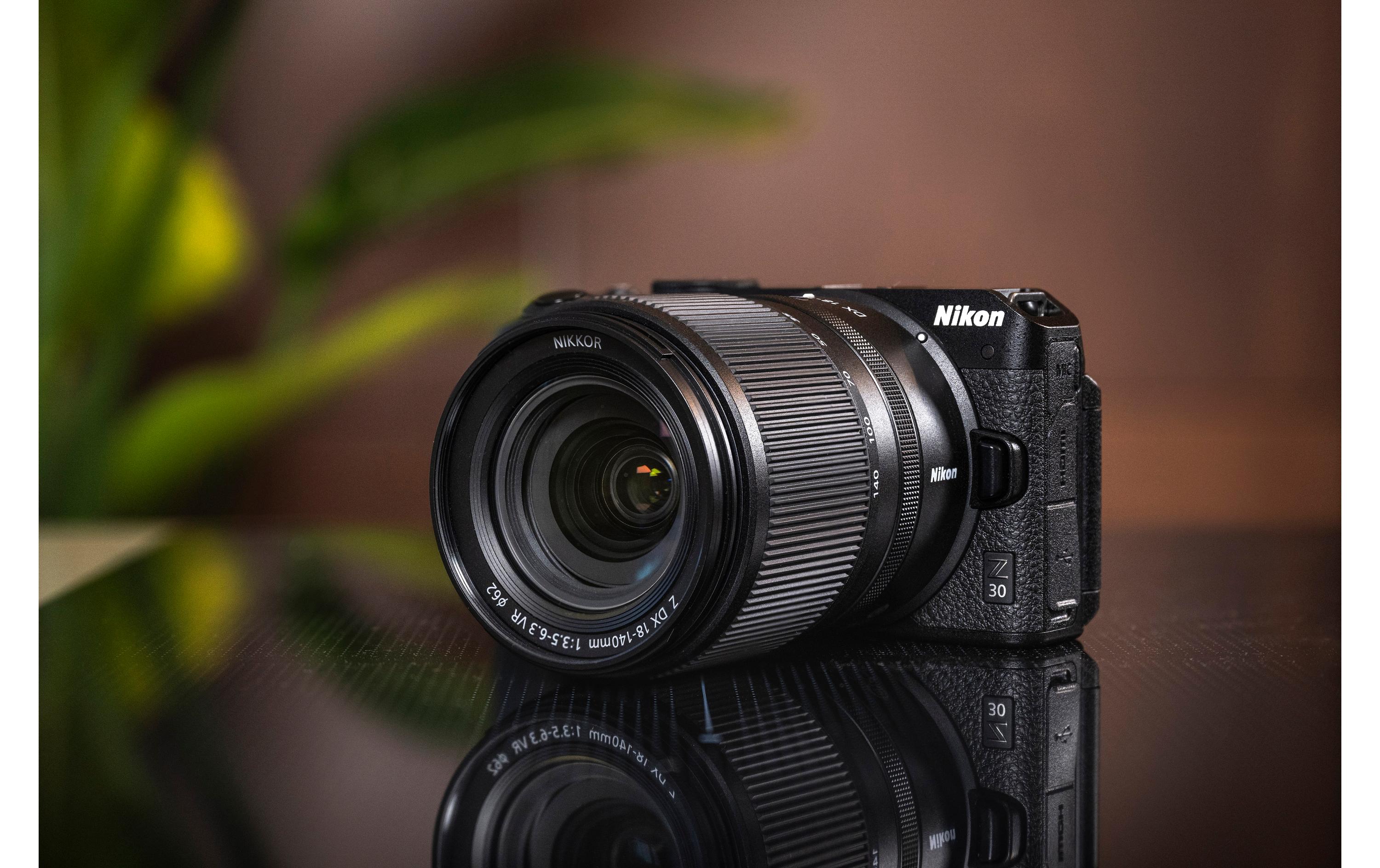 Fotokamera Z30 BODY<br>Spiegelloser Fotoapparat mit erstklassiger Bildqualität – Die neue Welt des Vloggens