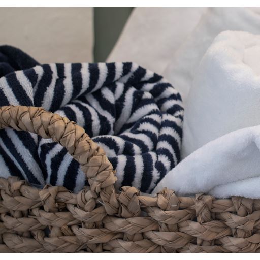 OMHU Frotté Stripe Håndklæde, Navy, 50x100 cm