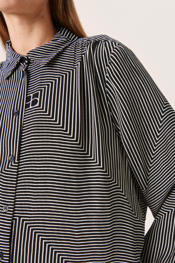Soaked in Luxury SLMolly Shirt Monogram line print
