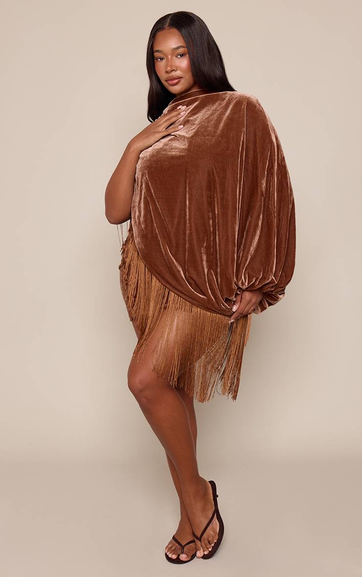 Marron Doré Robe Mini Grande Taille En Velours Avec Cape Et Franges À Pompons