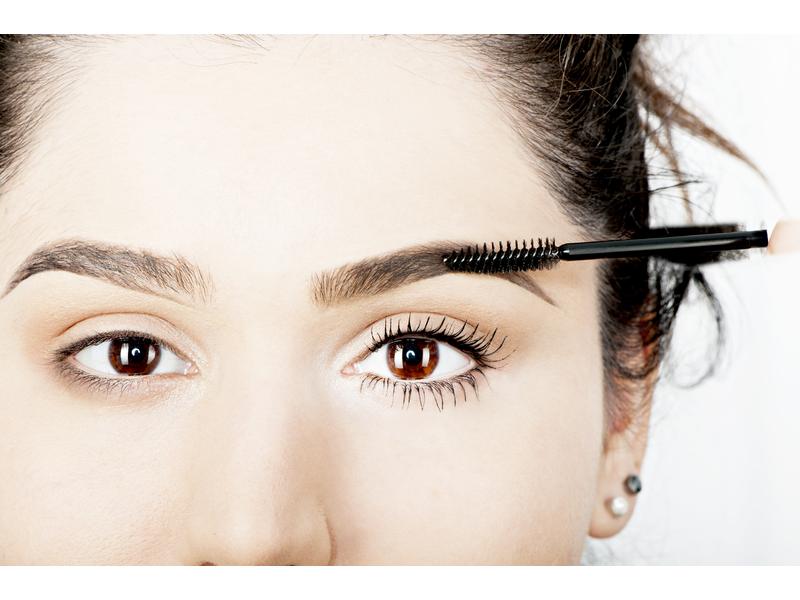 NYX Professional Makeup Augenbrauen-Gel Control Freak Trans Transparentes und veganes Augenbrauen-Gel