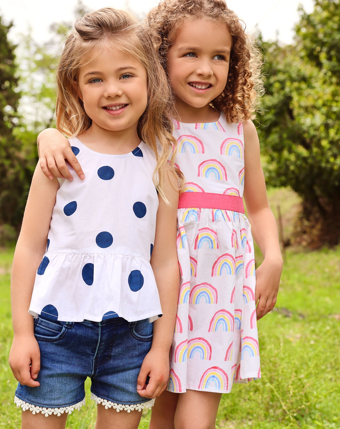 Kleid RAINBOWS AOP ärmellos in weiß