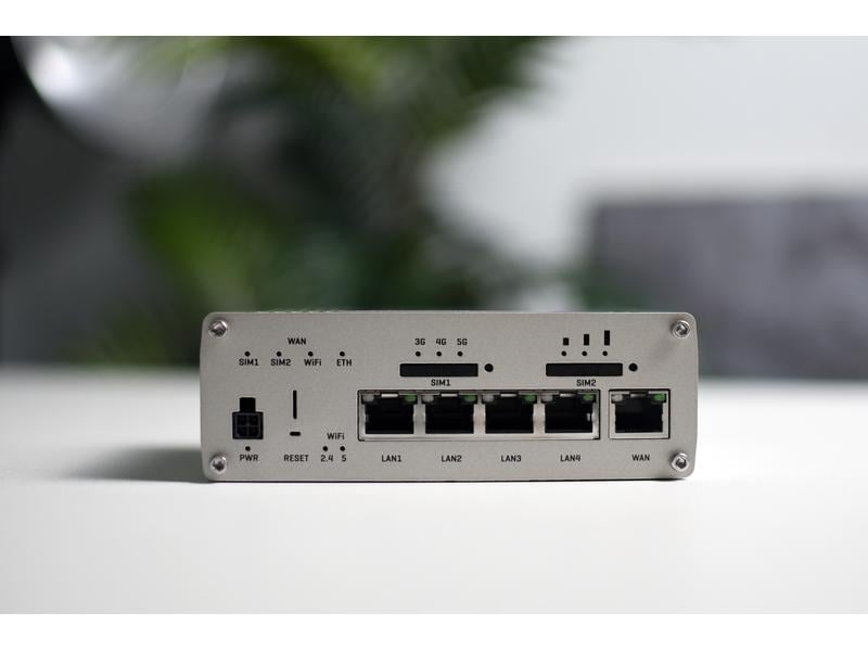 Teltonika LTE-Industrierouter RUTX50 5G, WiFi-5, 5x GE LAN RUTX50 Industrierouter 5G/LTE