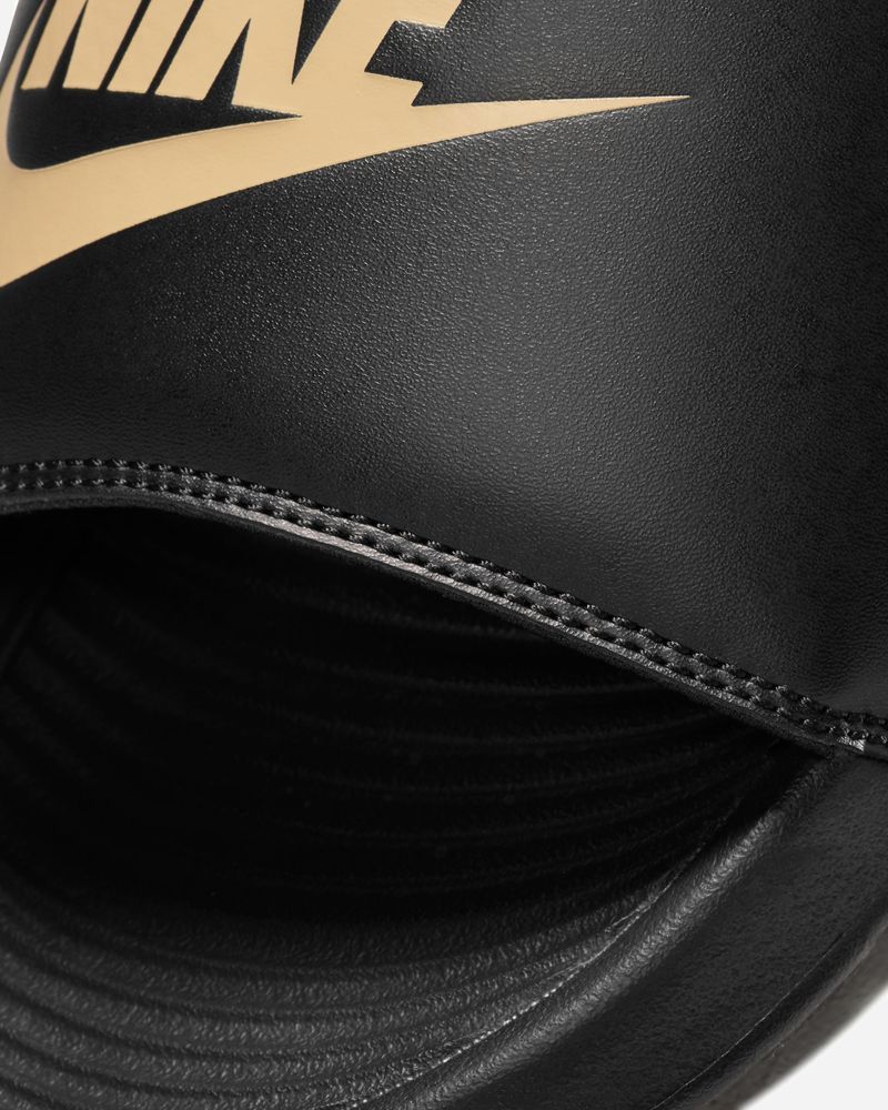Claquettes Nike Victori One Noir & Or