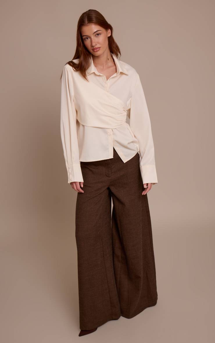 Crème Chemise À Manches Longues En Satin Avec Détail Drapé