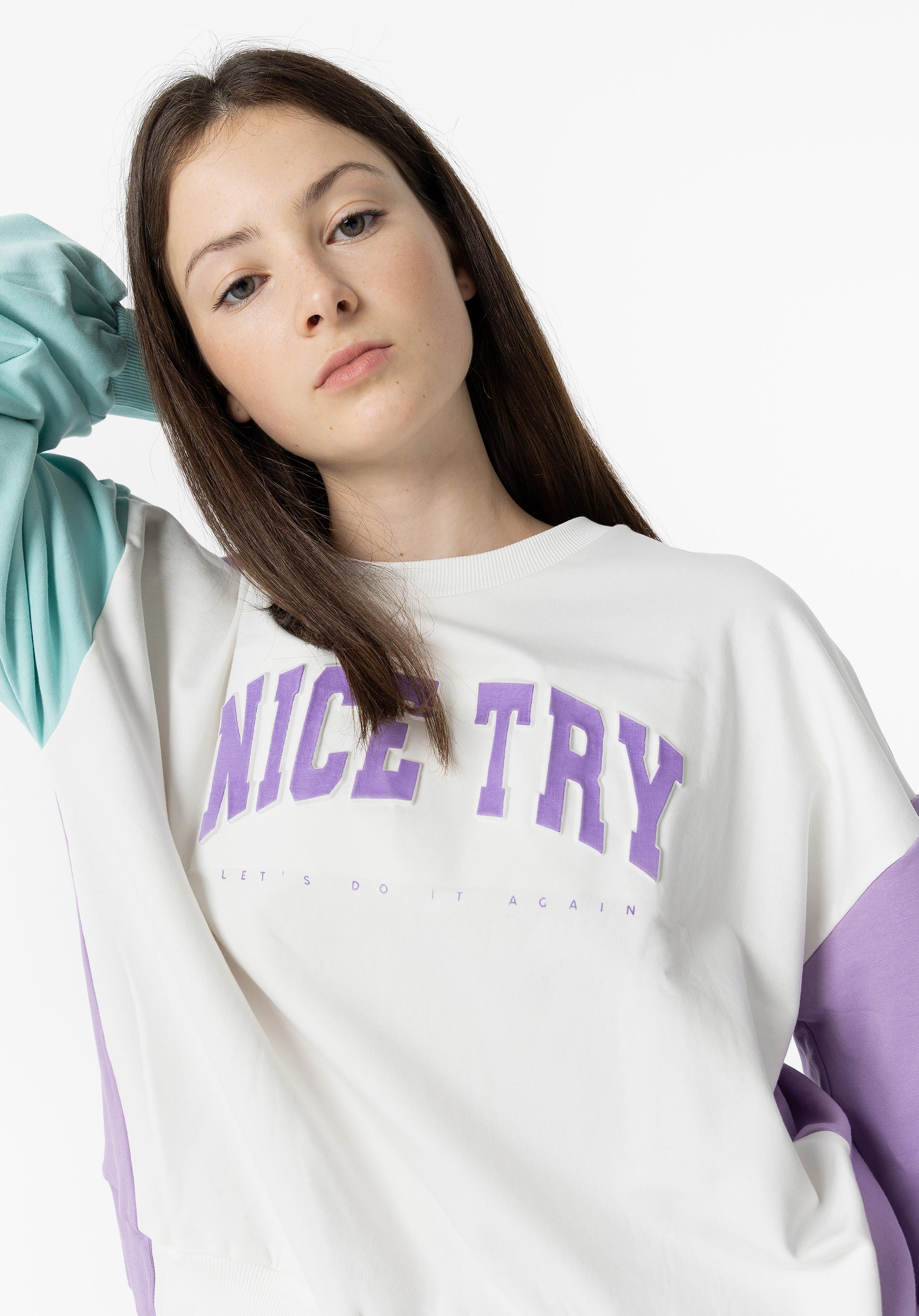 Sweatshirt Tricolor Texto com Relevo