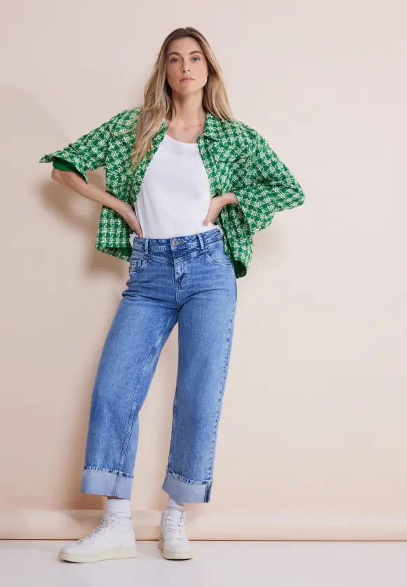 Kurze Bouclé Jacke - arty green
