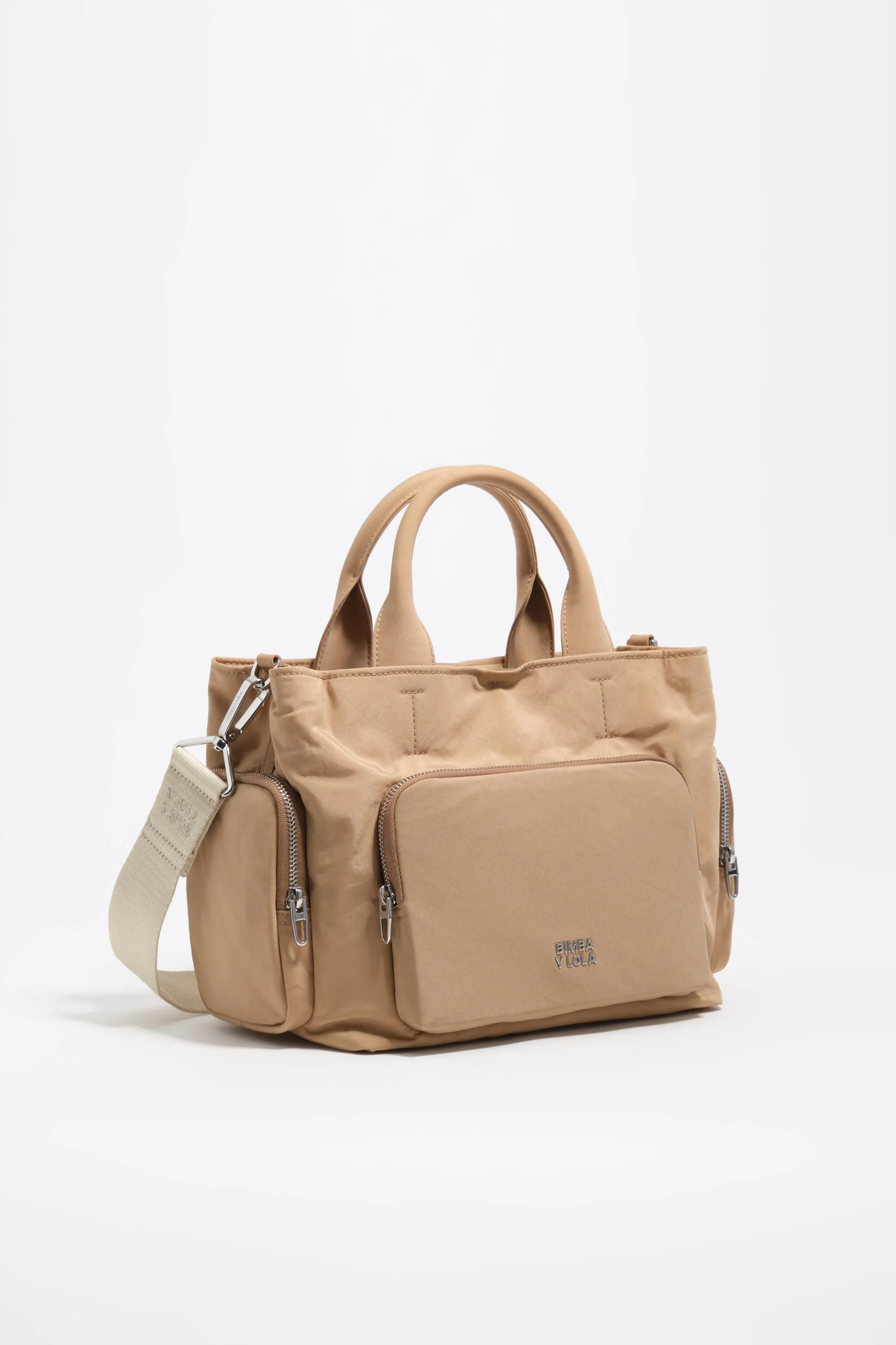 Bolsa de bolso média em náilon cor camelo