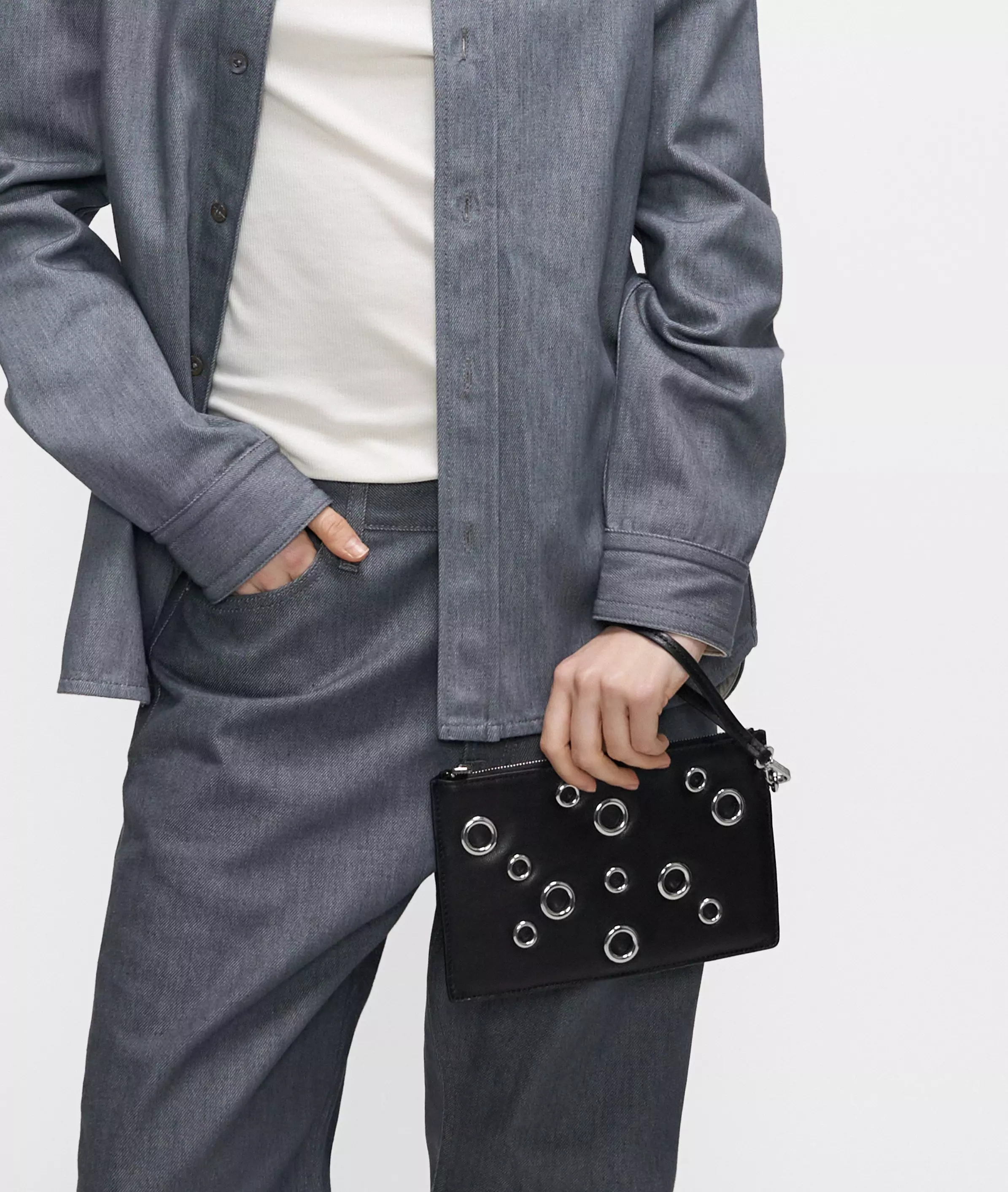 Ryker Pouch M Pouch with stud details