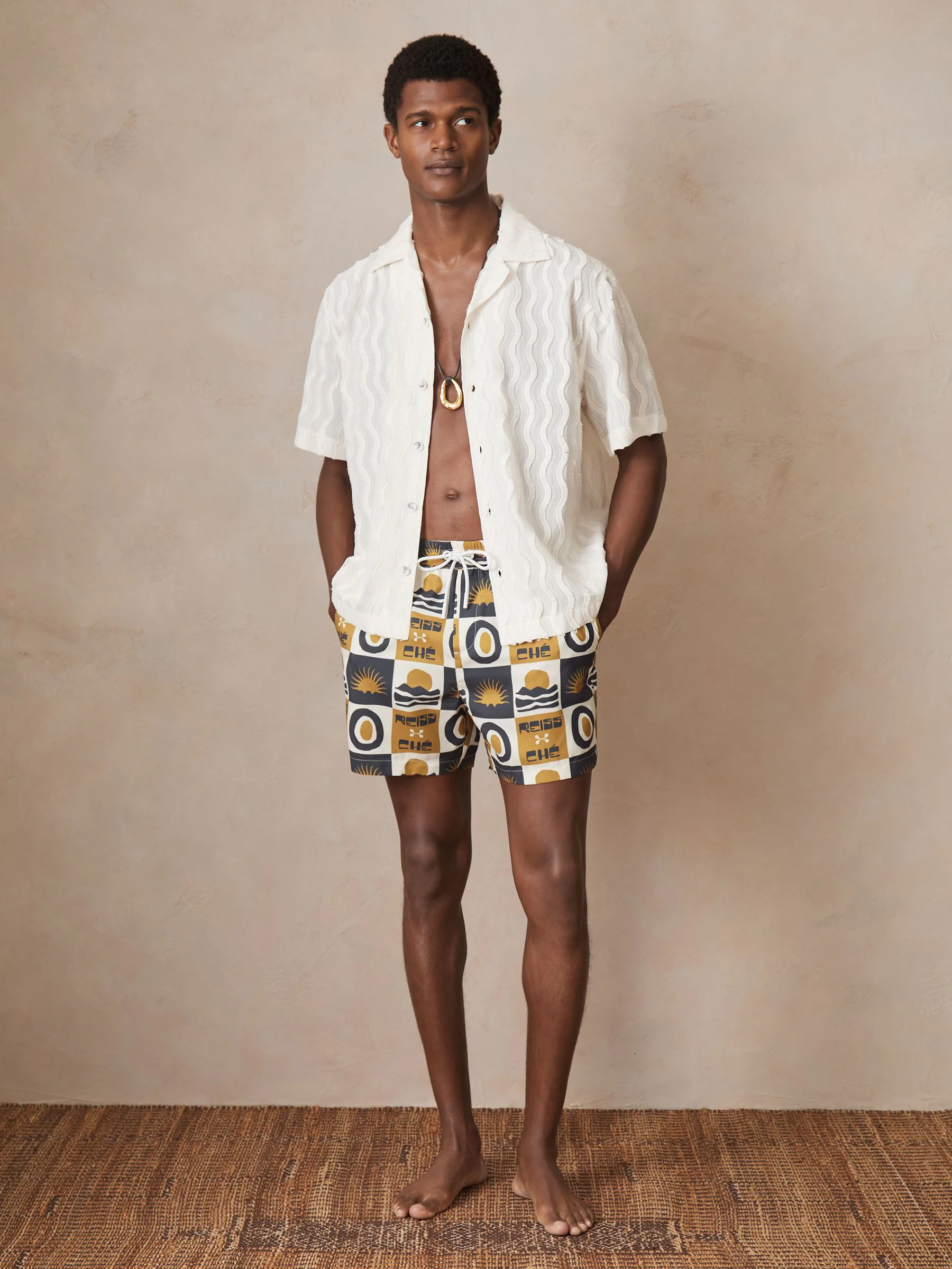 Olijfgroen - Reiss Trinity Reiss | Ché Sunset-Print Swim Shorts