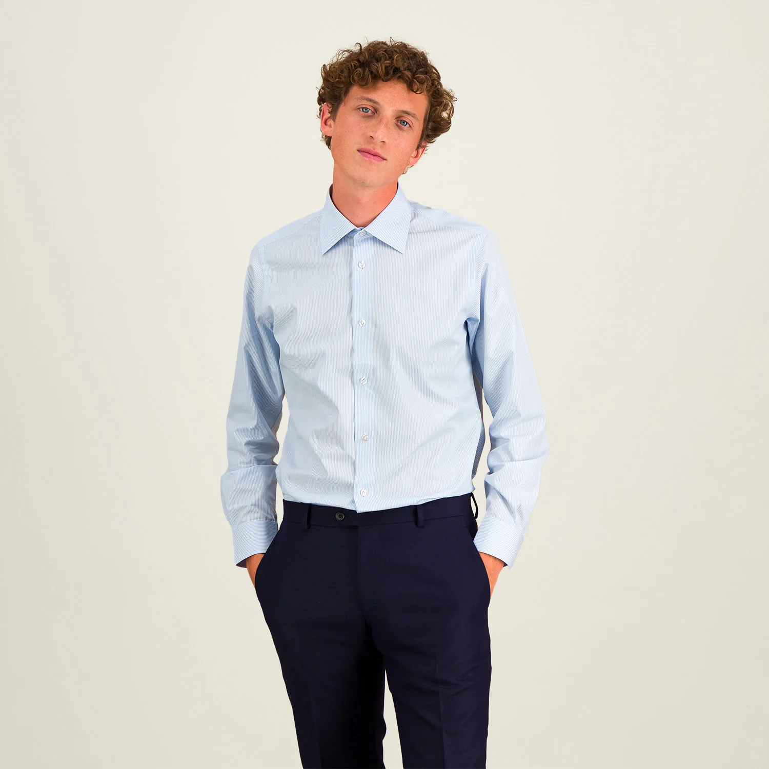Fitted shirt in double-twisted poplin with blue and white stripes