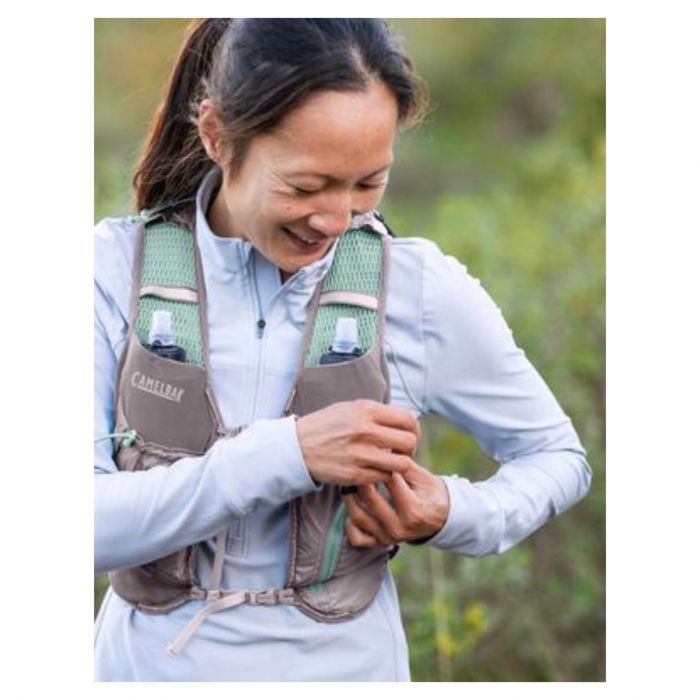 Camelbak Dame Rygsække og tasker Zephyr Vest 1L Grå