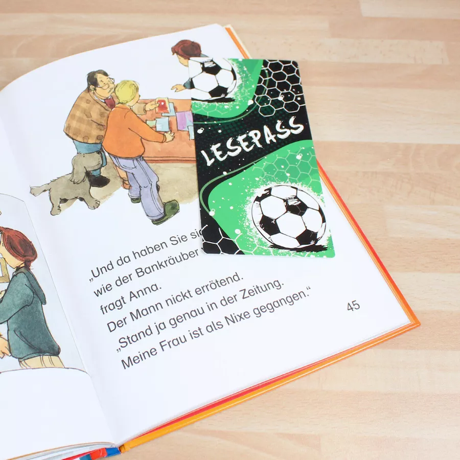 Nikima Lesepass Fußball Lesezeichen zum lesen üben Grundschule 10-100 Stück 50 Stück