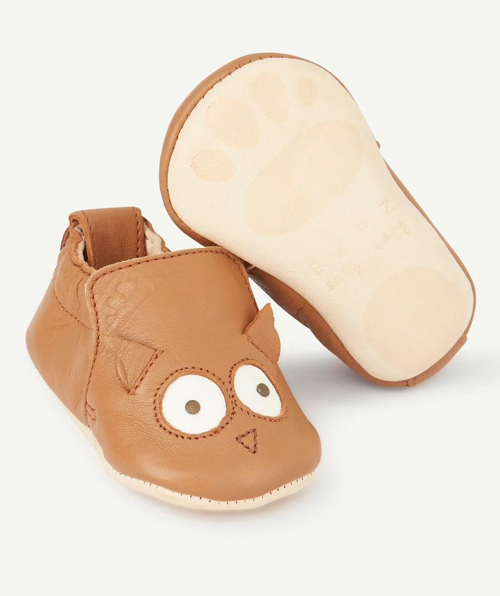 EASY PEASYMY BLUMOO HIBOU LES CHAUSSONS EN CUIR CAMEL