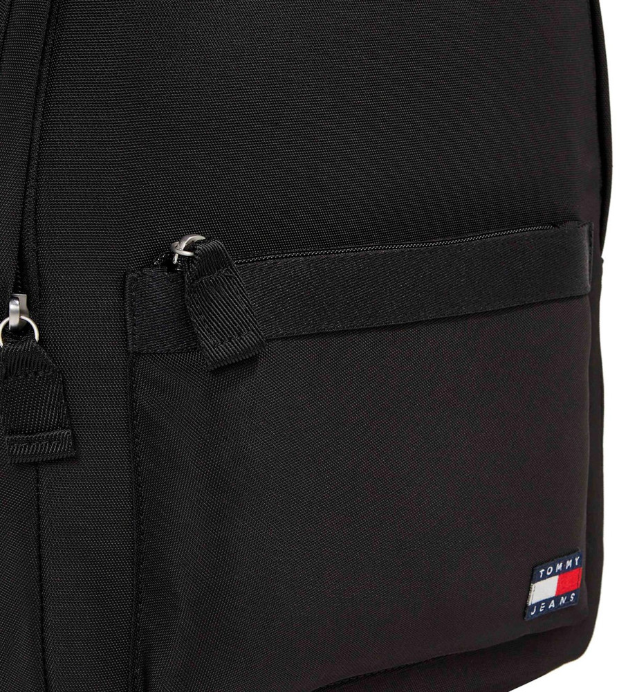 Mochila Tommy Jeans Essential com detalhe preto
