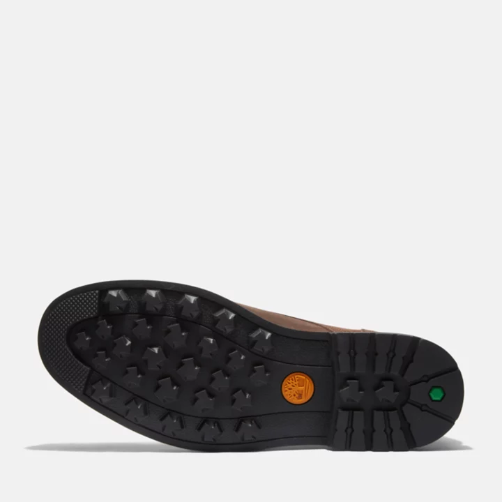 Bota Chukka impermeável Alden Brook para homem, na cor marrom.