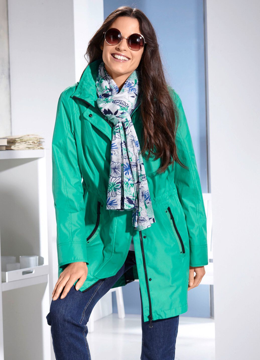 Funktionsjacke mit abnehmbarer Kapuze