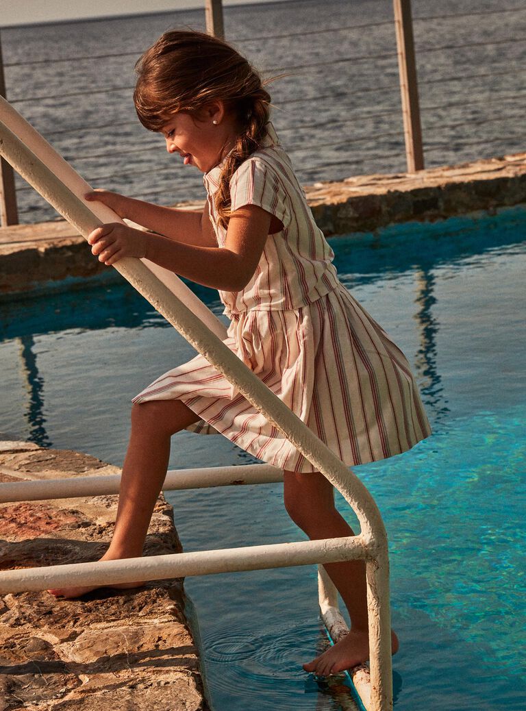 Robe chemise écrue en lin avec rayures