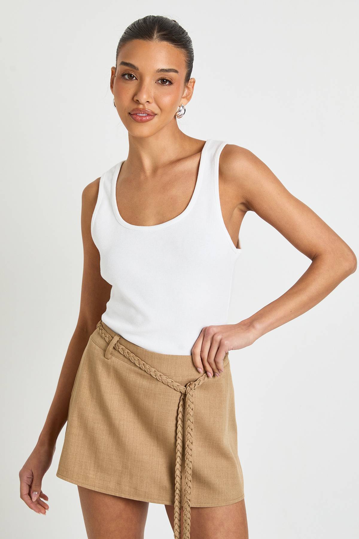 boohoo Mini Jupe-Short en Crêpe avec Détail Ceinture Corde
