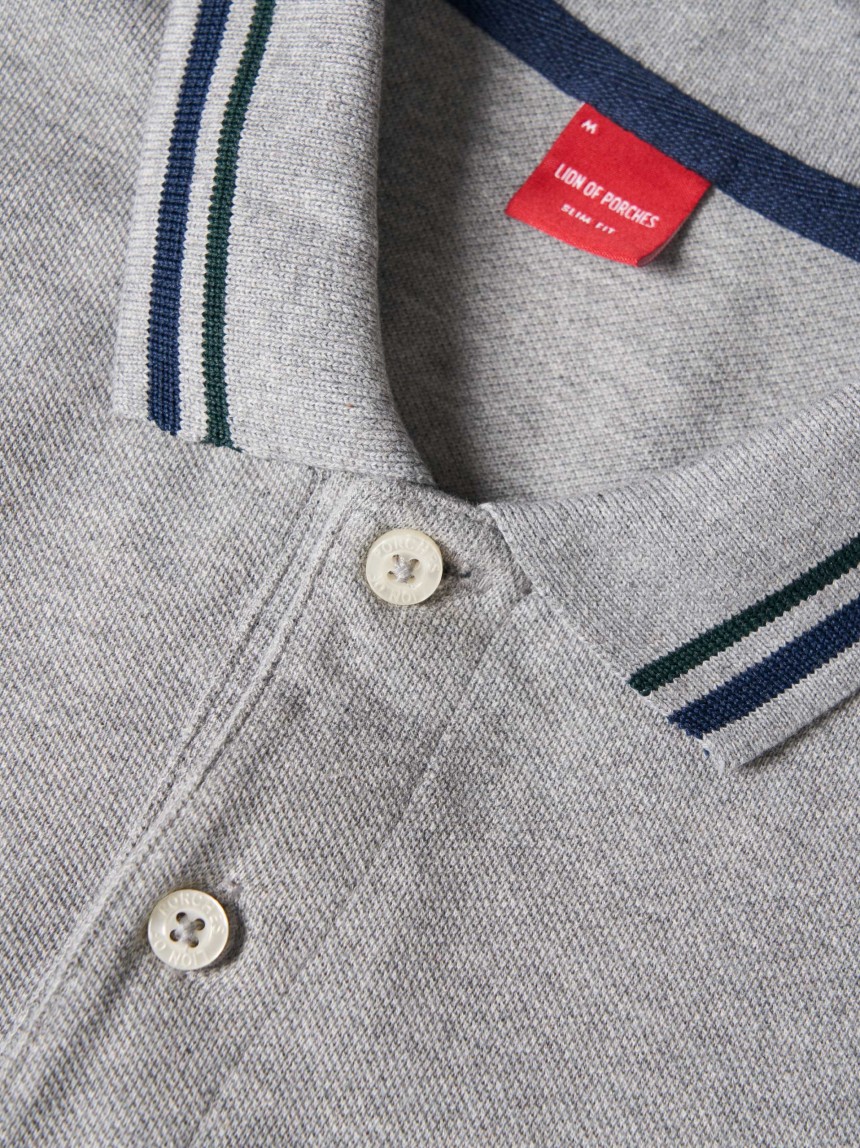 Polo piqué slim fit com riscas